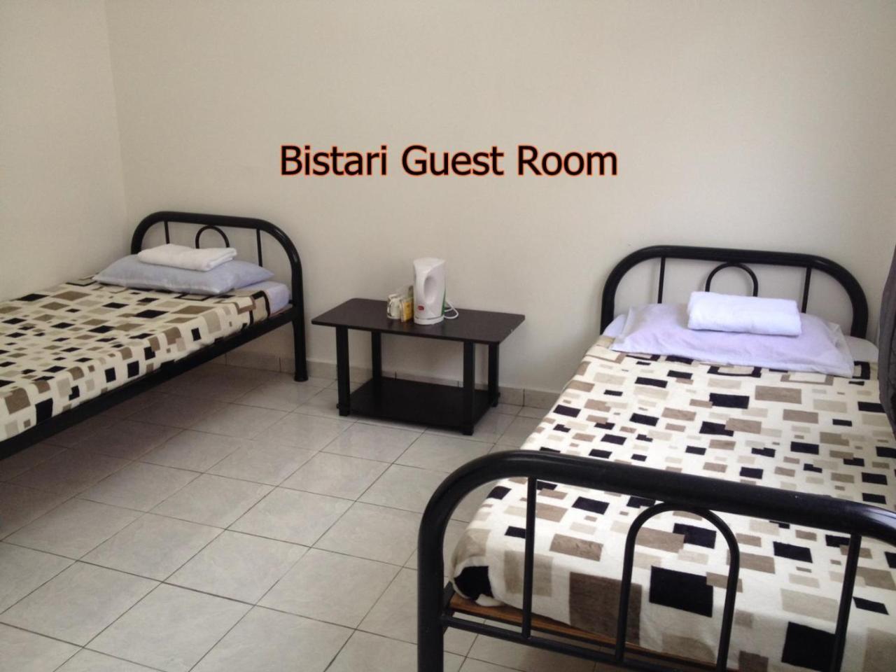 Bistari Homestay Parit Raja Uthm Extérieur photo