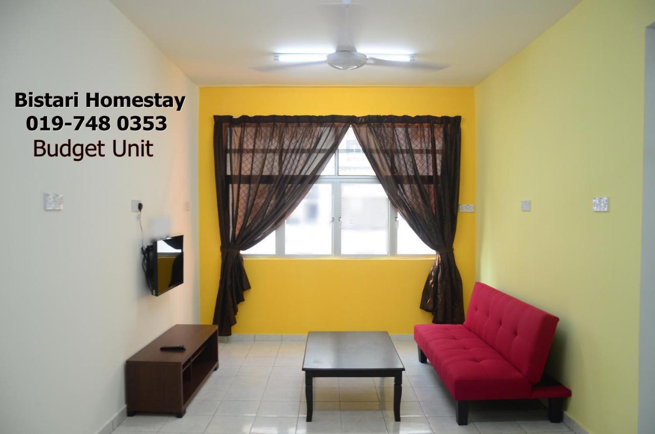 Bistari Homestay Parit Raja Uthm Extérieur photo